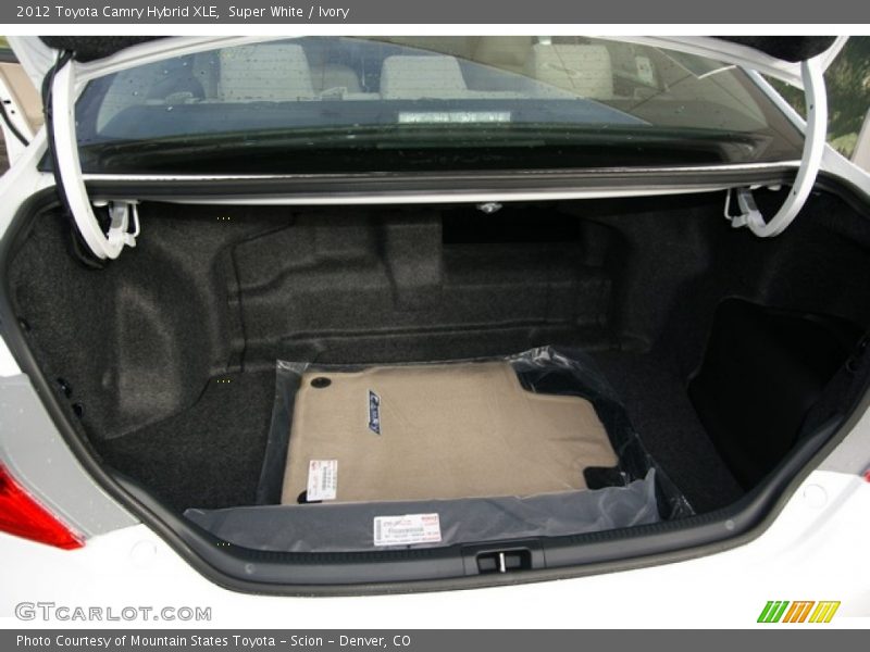 Super White / Ivory 2012 Toyota Camry Hybrid XLE