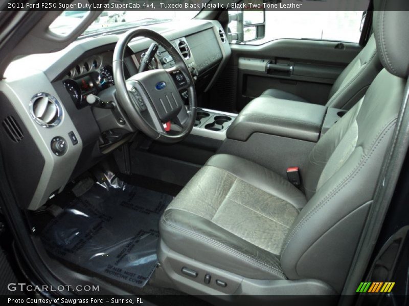 Tuxedo Black Metallic / Black Two Tone Leather 2011 Ford F250 Super Duty Lariat SuperCab 4x4