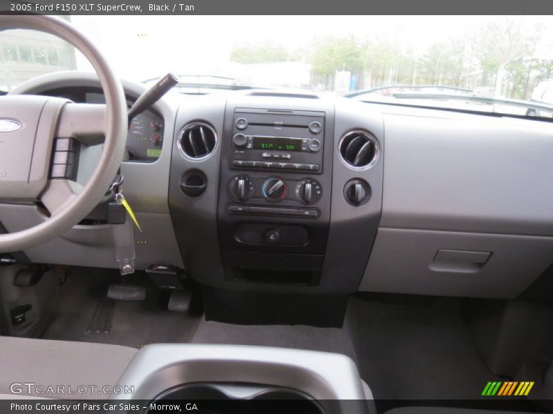 Black / Tan 2005 Ford F150 XLT SuperCrew
