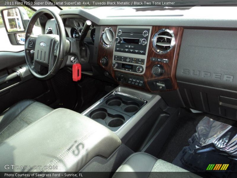 Tuxedo Black Metallic / Black Two Tone Leather 2011 Ford F250 Super Duty Lariat SuperCab 4x4
