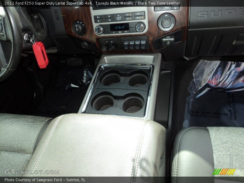 Tuxedo Black Metallic / Black Two Tone Leather 2011 Ford F250 Super Duty Lariat SuperCab 4x4