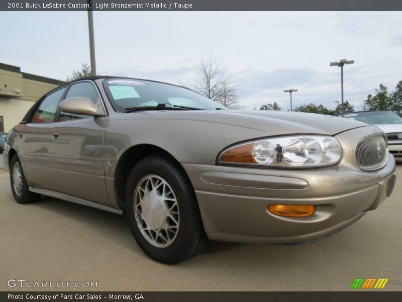 Front 3/4 View of 2001 LeSabre Custom