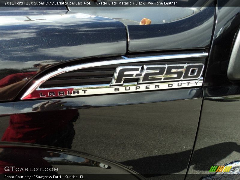 Tuxedo Black Metallic / Black Two Tone Leather 2011 Ford F250 Super Duty Lariat SuperCab 4x4