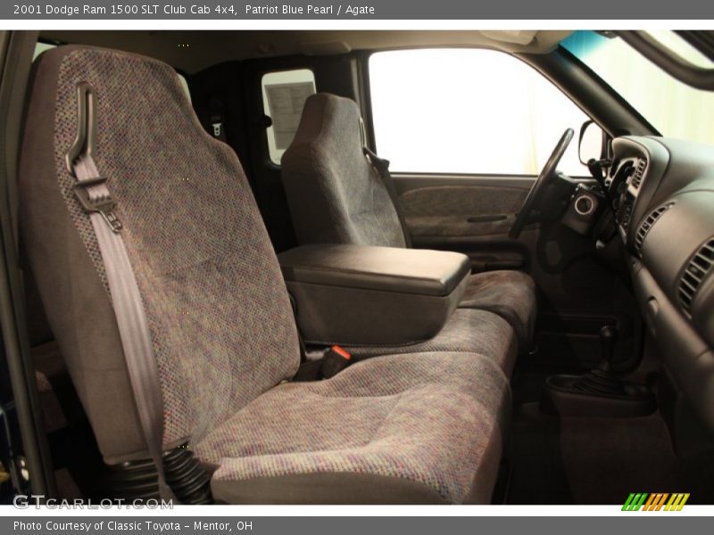 Front Seat of 2001 Ram 1500 SLT Club Cab 4x4