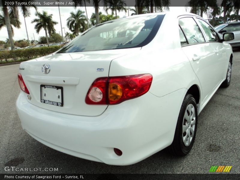 Super White / Ash 2009 Toyota Corolla