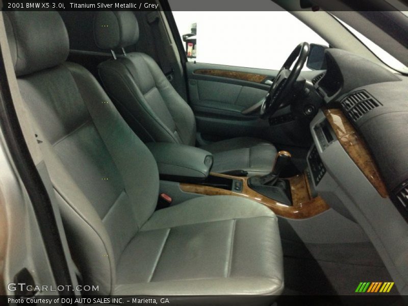 Titanium Silver Metallic / Grey 2001 BMW X5 3.0i