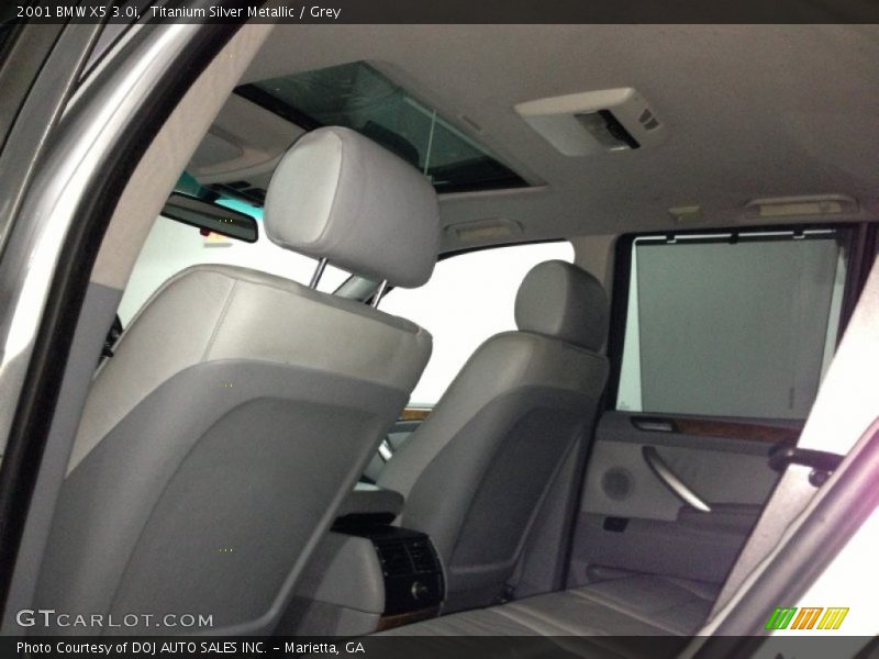 Titanium Silver Metallic / Grey 2001 BMW X5 3.0i