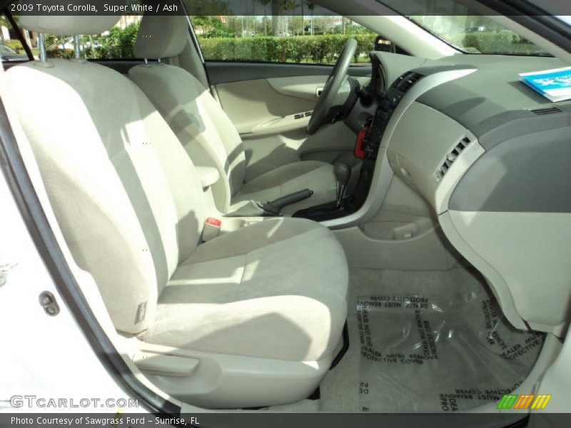 Super White / Ash 2009 Toyota Corolla