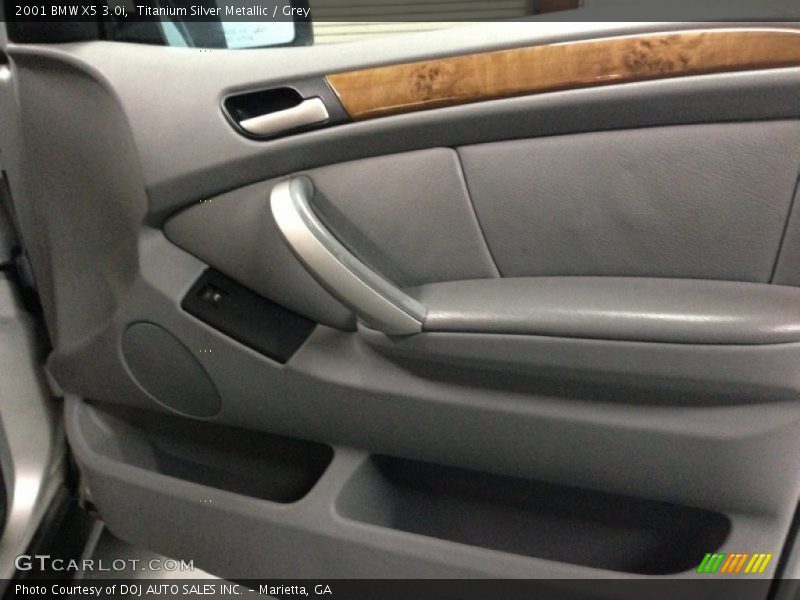 Titanium Silver Metallic / Grey 2001 BMW X5 3.0i