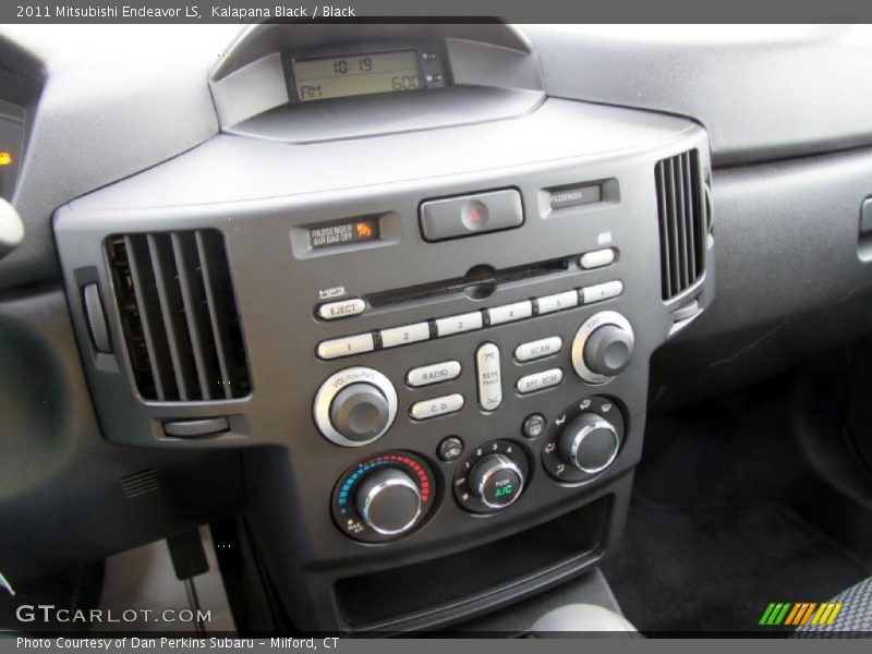Kalapana Black / Black 2011 Mitsubishi Endeavor LS