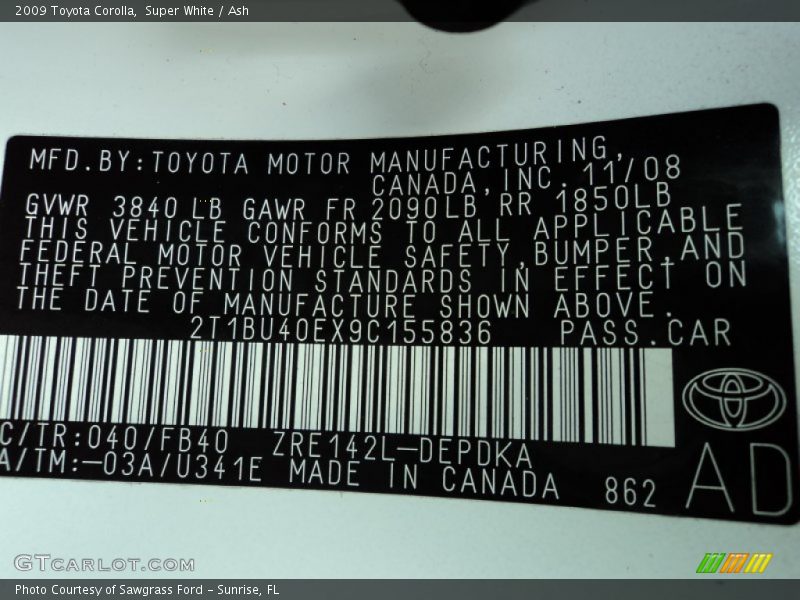 Super White / Ash 2009 Toyota Corolla