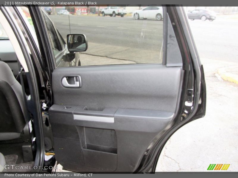Kalapana Black / Black 2011 Mitsubishi Endeavor LS