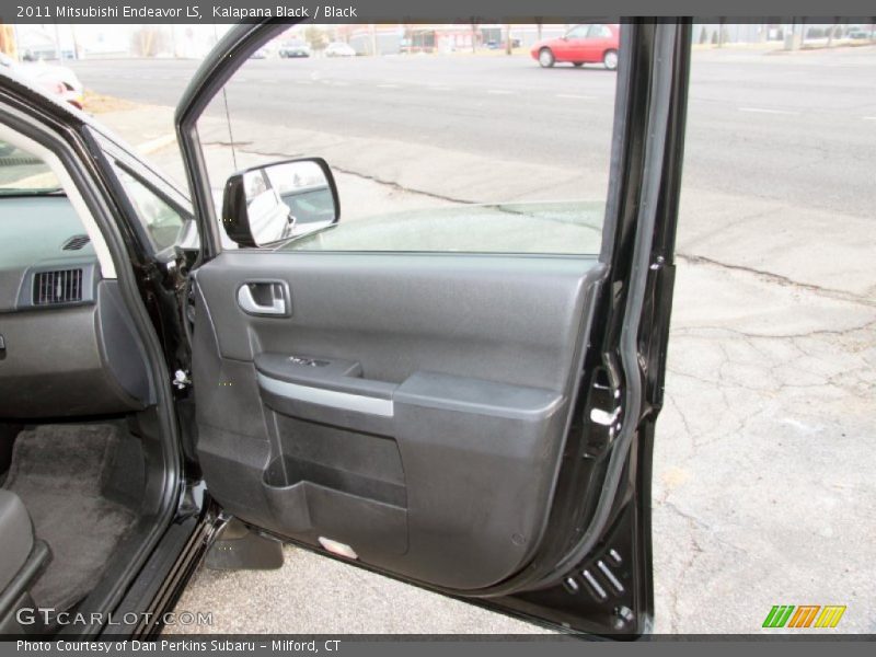 Kalapana Black / Black 2011 Mitsubishi Endeavor LS
