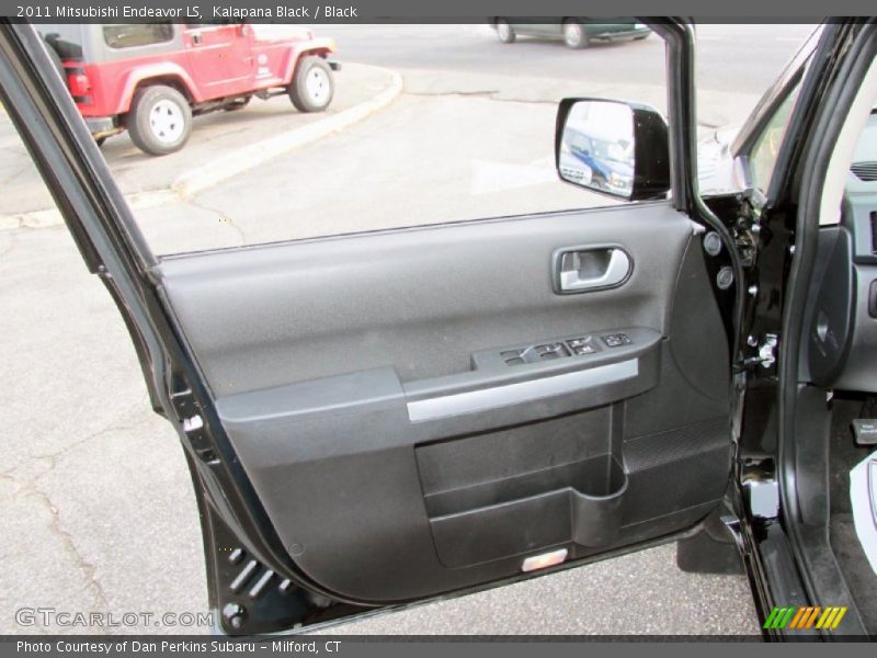 Kalapana Black / Black 2011 Mitsubishi Endeavor LS