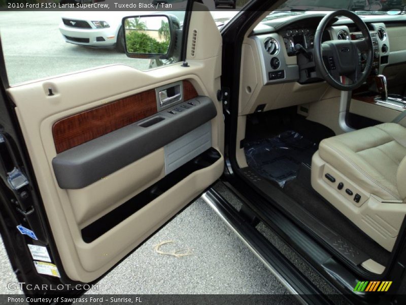 Tuxedo Black / Tan 2010 Ford F150 Lariat SuperCrew