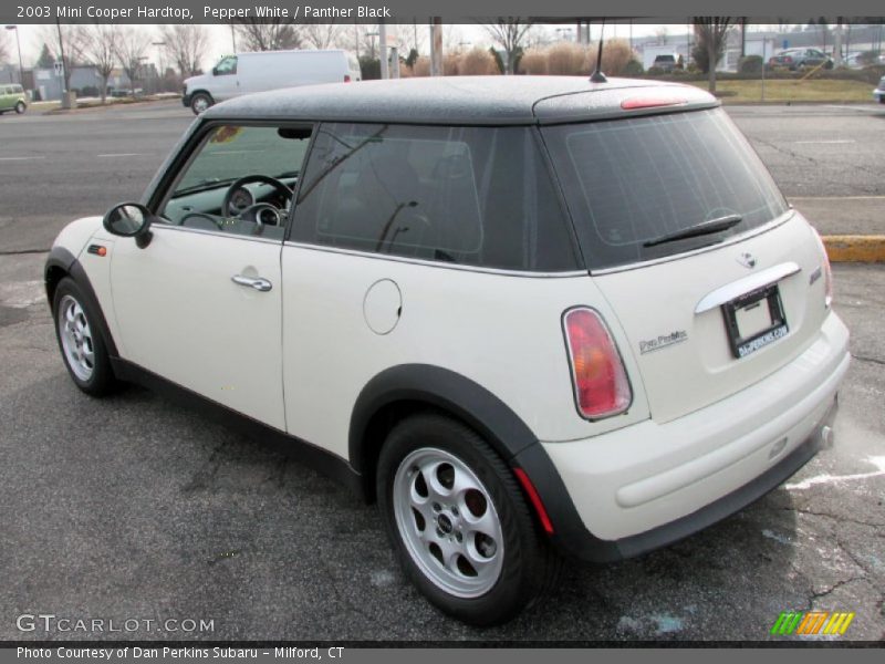 Pepper White / Panther Black 2003 Mini Cooper Hardtop