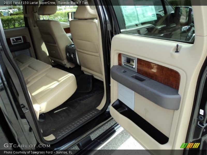 Tuxedo Black / Tan 2010 Ford F150 Lariat SuperCrew