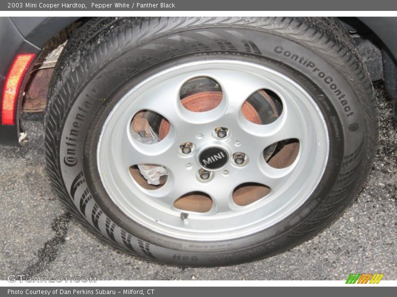 Pepper White / Panther Black 2003 Mini Cooper Hardtop