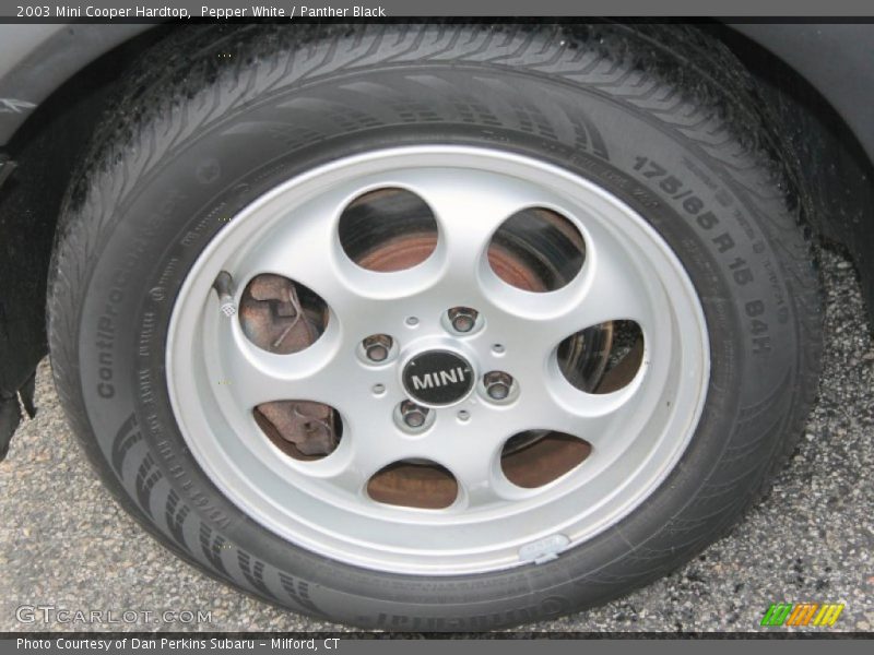 Pepper White / Panther Black 2003 Mini Cooper Hardtop