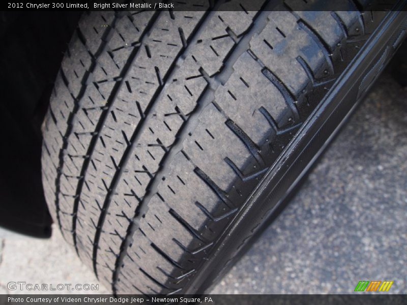 Bright Silver Metallic / Black 2012 Chrysler 300 Limited