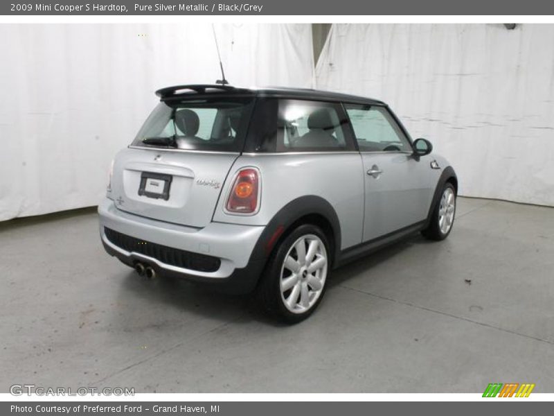 Pure Silver Metallic / Black/Grey 2009 Mini Cooper S Hardtop