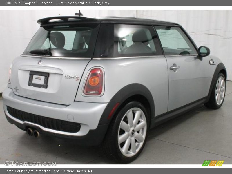 Pure Silver Metallic / Black/Grey 2009 Mini Cooper S Hardtop