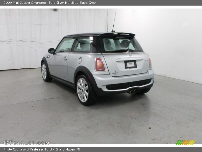 Pure Silver Metallic / Black/Grey 2009 Mini Cooper S Hardtop