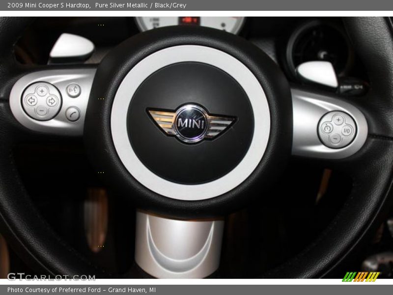 Pure Silver Metallic / Black/Grey 2009 Mini Cooper S Hardtop