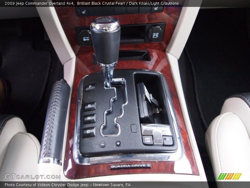 Brilliant Black Crystal Pearl / Dark Khaki/Light Graystone 2009 Jeep Commander Overland 4x4