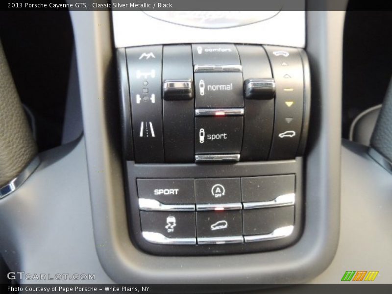 Classic Silver Metallic / Black 2013 Porsche Cayenne GTS