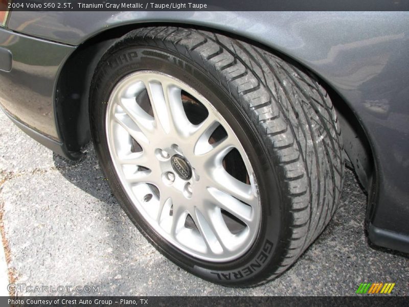 Titanium Gray Metallic / Taupe/Light Taupe 2004 Volvo S60 2.5T