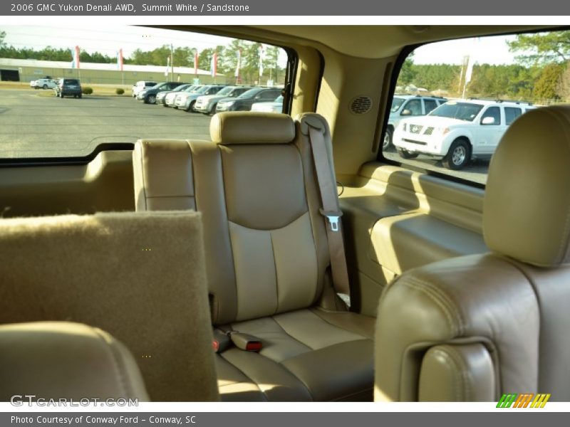 Summit White / Sandstone 2006 GMC Yukon Denali AWD