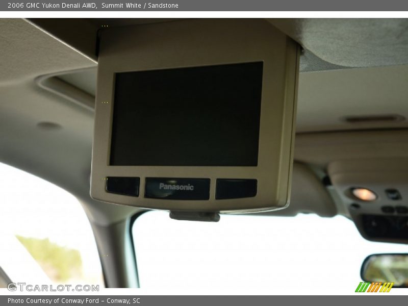 Summit White / Sandstone 2006 GMC Yukon Denali AWD