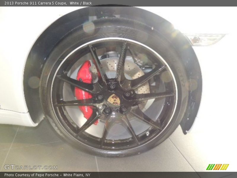 White / Black 2013 Porsche 911 Carrera S Coupe