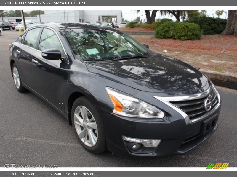 Front 3/4 View of 2013 Altima 2.5 SV