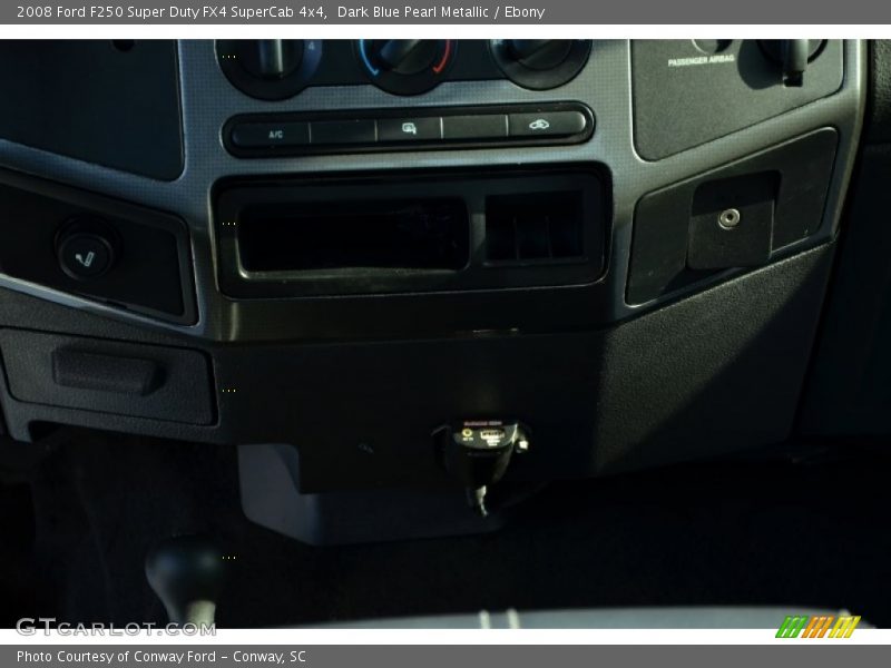 Dark Blue Pearl Metallic / Ebony 2008 Ford F250 Super Duty FX4 SuperCab 4x4