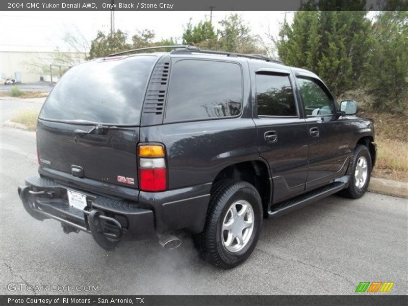 Onyx Black / Stone Gray 2004 GMC Yukon Denali AWD