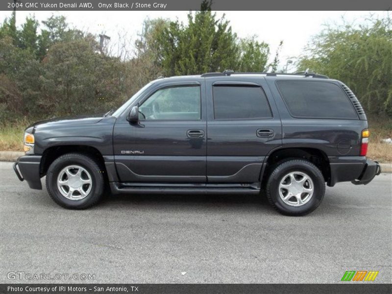 Onyx Black / Stone Gray 2004 GMC Yukon Denali AWD