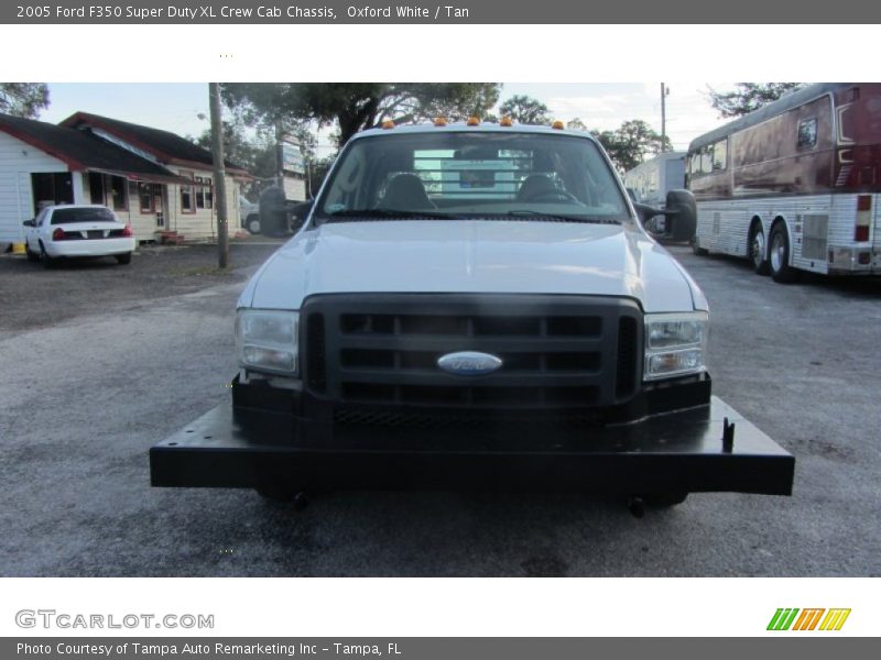 Oxford White / Tan 2005 Ford F350 Super Duty XL Crew Cab Chassis