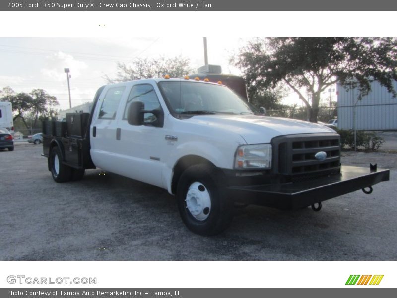 Oxford White / Tan 2005 Ford F350 Super Duty XL Crew Cab Chassis