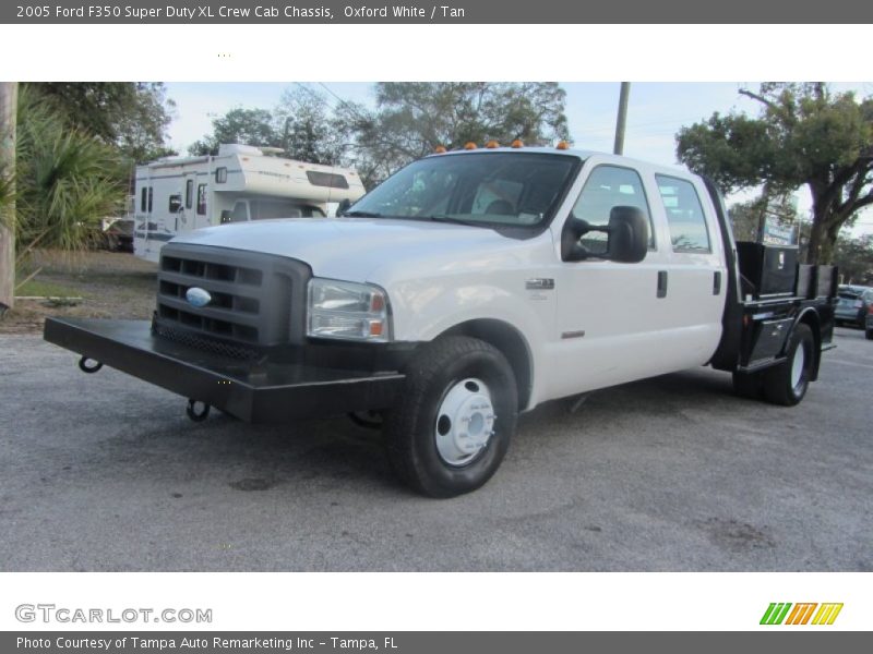 Oxford White / Tan 2005 Ford F350 Super Duty XL Crew Cab Chassis