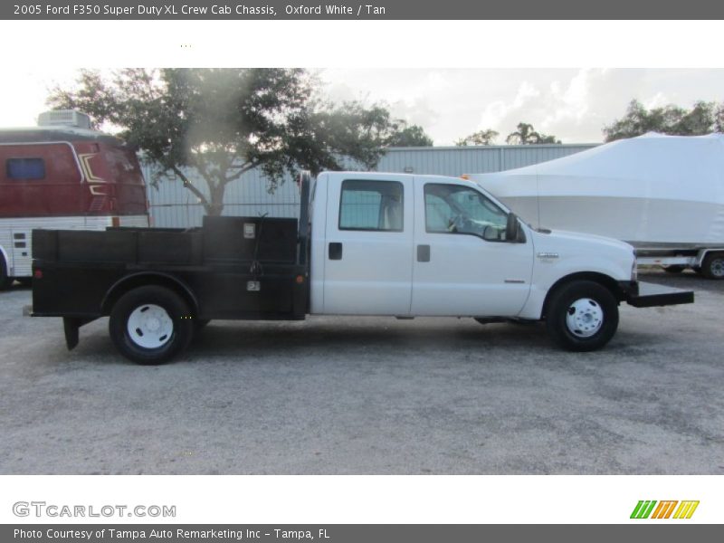 Oxford White / Tan 2005 Ford F350 Super Duty XL Crew Cab Chassis