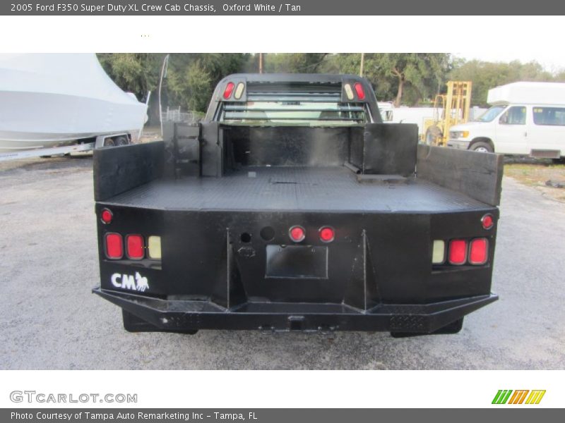 Oxford White / Tan 2005 Ford F350 Super Duty XL Crew Cab Chassis