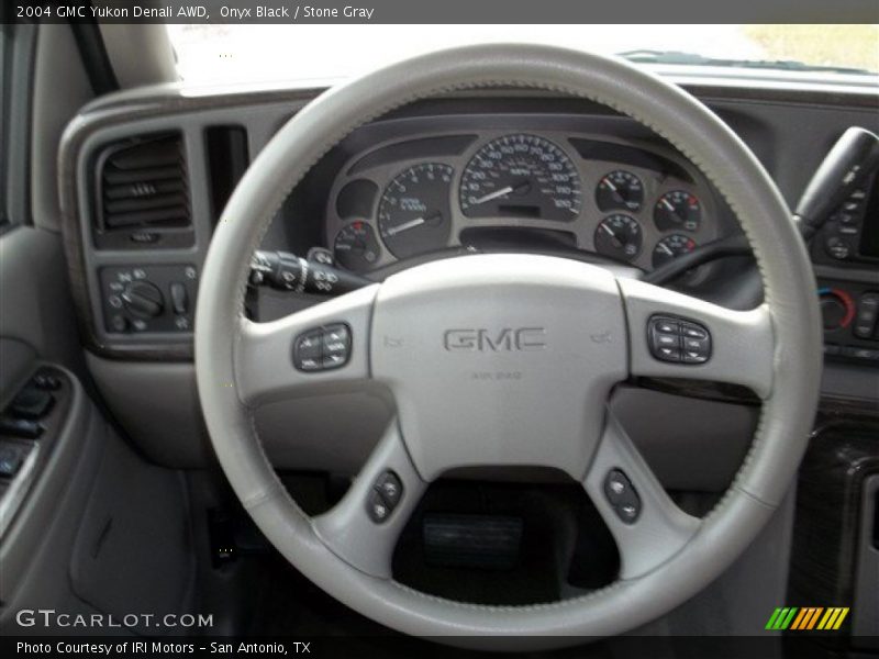 Onyx Black / Stone Gray 2004 GMC Yukon Denali AWD