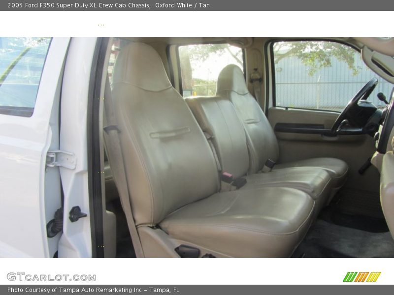 Oxford White / Tan 2005 Ford F350 Super Duty XL Crew Cab Chassis