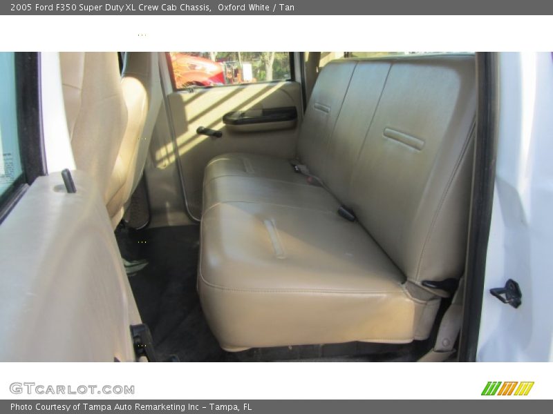 Oxford White / Tan 2005 Ford F350 Super Duty XL Crew Cab Chassis