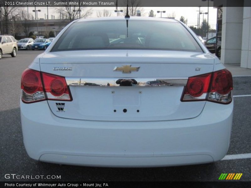 Summit White / Medium Titanium 2011 Chevrolet Cruze LT