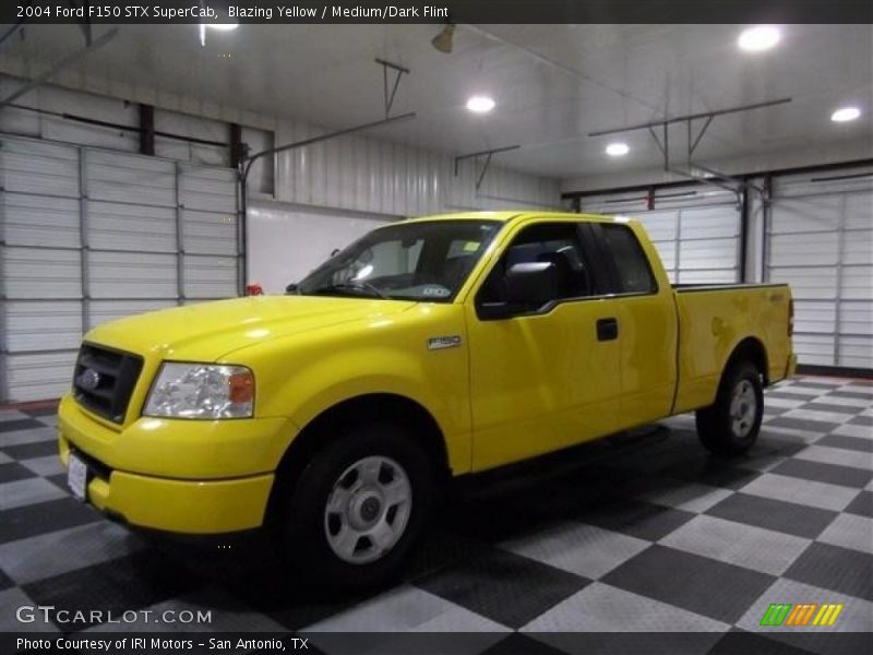 Front 3/4 View of 2004 F150 STX SuperCab