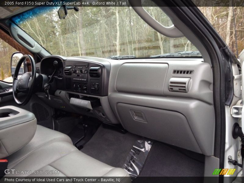 Oxford White / Tan 2005 Ford F350 Super Duty XLT SuperCab 4x4