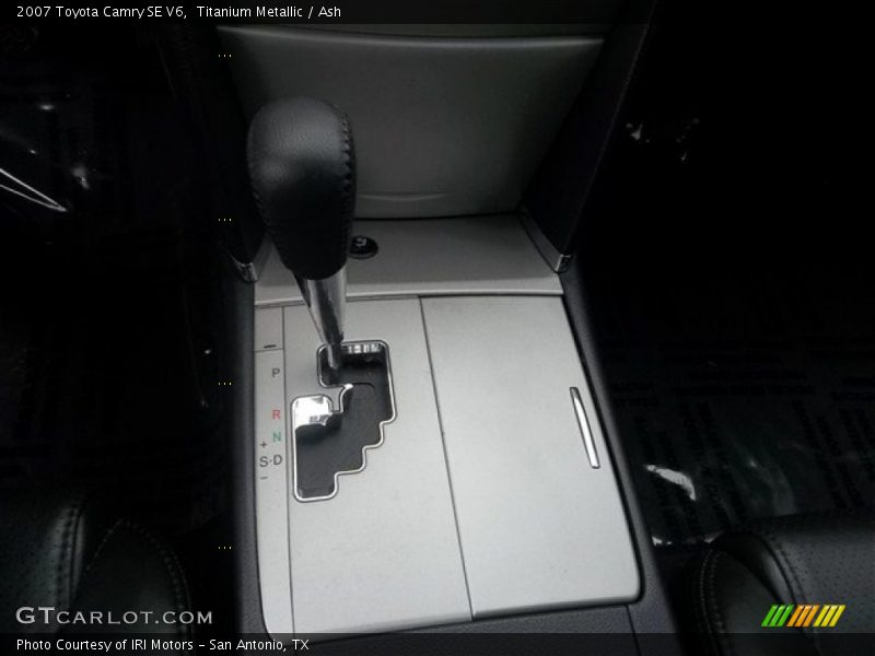 Titanium Metallic / Ash 2007 Toyota Camry SE V6